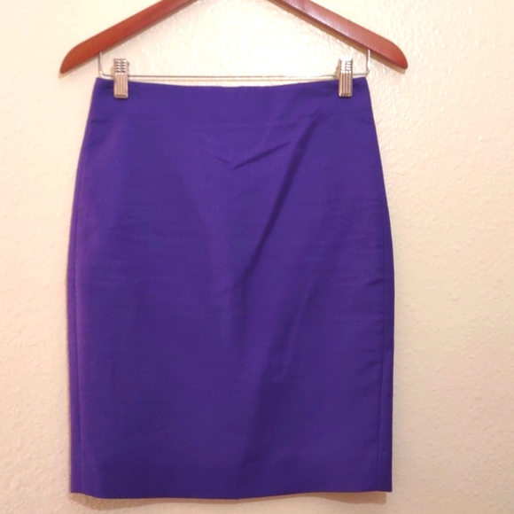 SLIGHTLY USED J. CREW NO. 2 PENCIL SKIRT COLOR PURPLE SIZE 00 95%COTTON 5%SPANDX - Picture 1 of 7